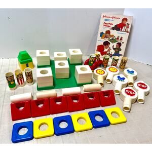 Vintage 1983 Johnson + Johnson Peg Pals Village 35  People Parts / Pieces TOY